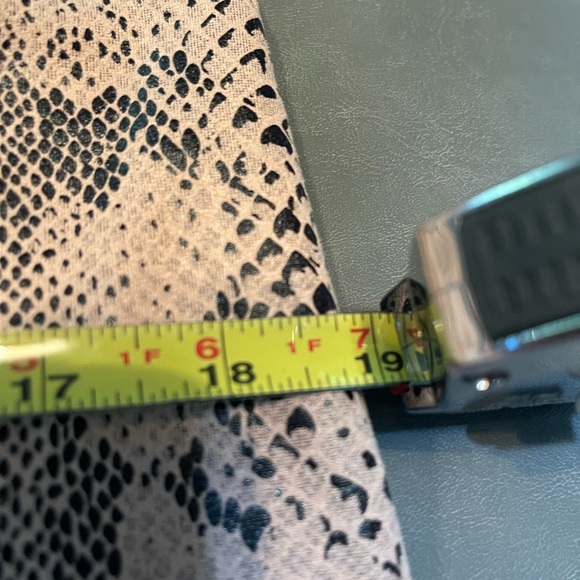 Snake print dress brand Emma & Michele size 8 colors black and off white. - Picture 5 of 7